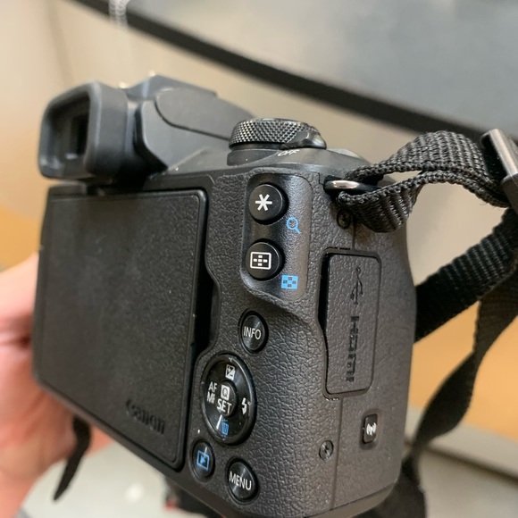 CANON EOS M 50 DIGITAL CAMERA 15-45 mm lenses Iconic high quality - Picture 10 of 15